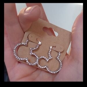 Disney Mickey Head Diamond Earrings 🩶